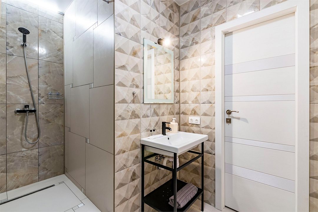 Студия 6-местный (86-6423)