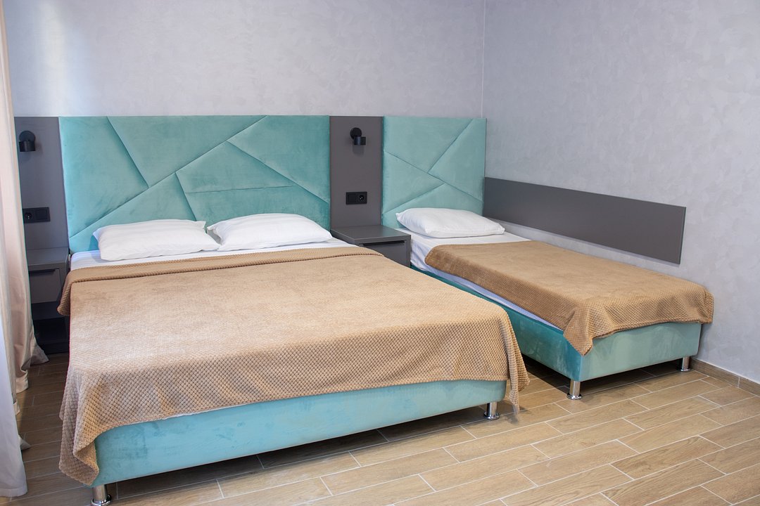 Стандартный 2-местный (с балконом, вид во двор)