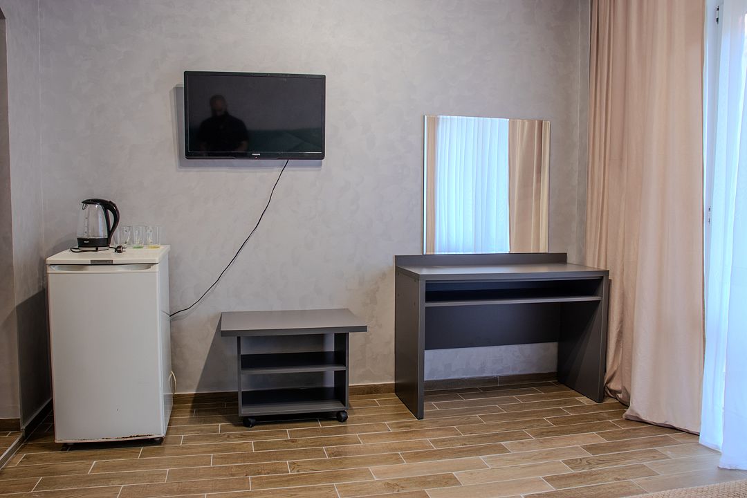 Стандартный 2-местный (с балконом, вид во двор)