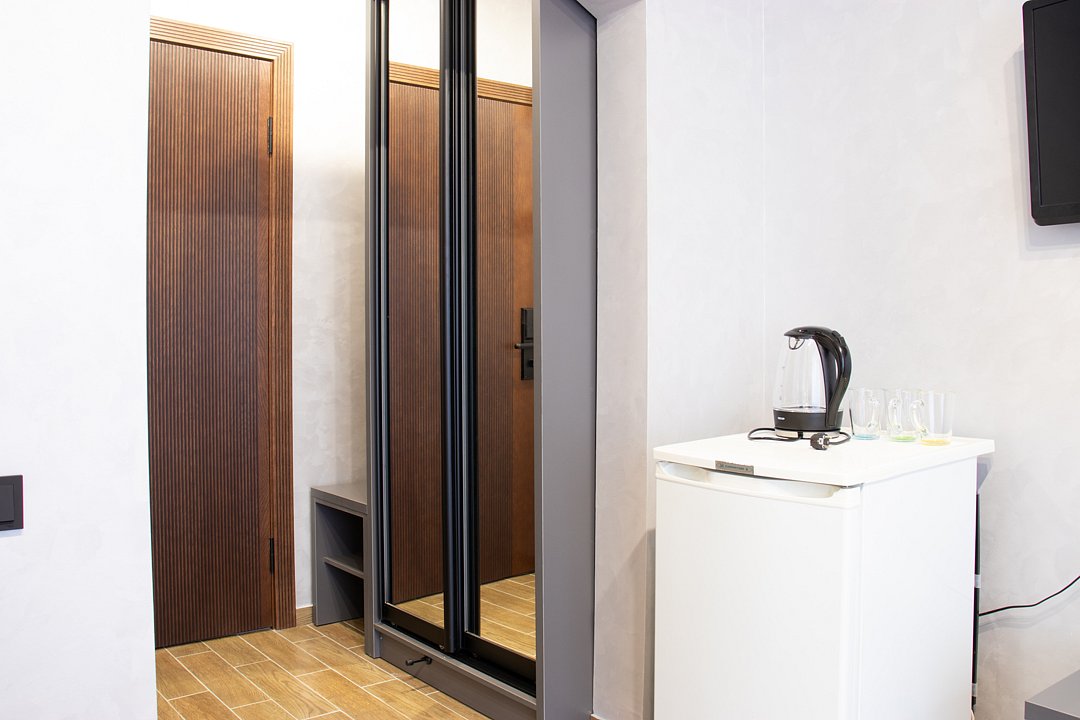 Стандартный 2-местный (с балконом, вид во двор)