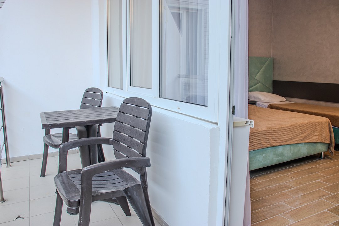 Стандартный 2-местный (с балконом, вид во двор)