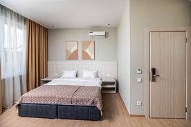 Делюкс, Отель Милан, Геленджик