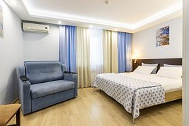 Двухместный номер Семейный с видом на город двуспальная кровать, Апарт-Отель Прогресс, Тосненский район