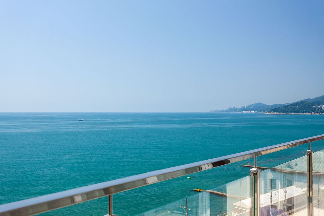 Апартаменты Люкс 2-местный 2-комнатный (с видом на море)