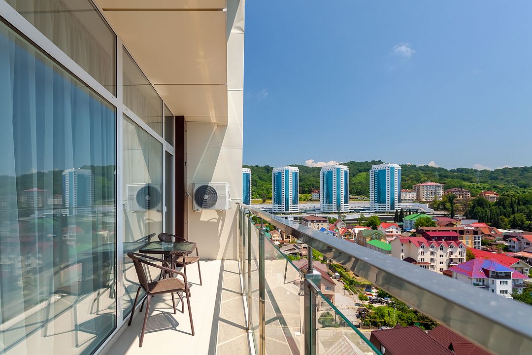 Апартаменты Премиум Делюкс 2-местный (с боковым видом на море)