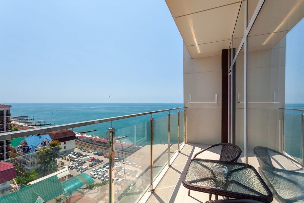 Апартаменты Премиум Делюкс 2-местный (с боковым видом на море)