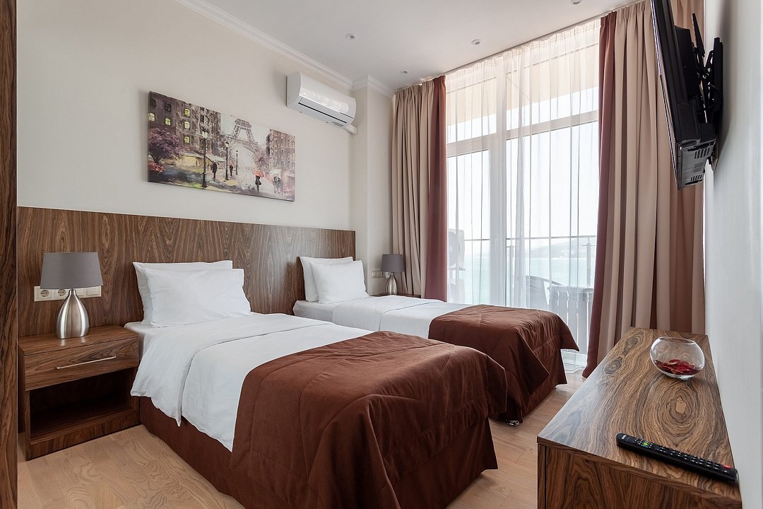 Апартаменты Премиум 4-местный 3-комнатный (с видом на море)