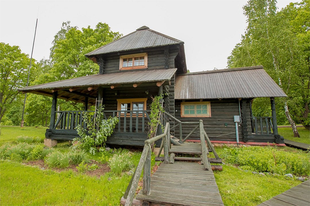 Дом 4-местный 2-комнатный (Дом Егеря)