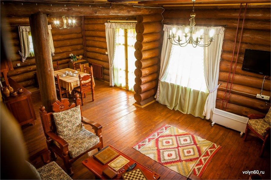 Коттедж 4-местный 2-комнатный (Волынский)