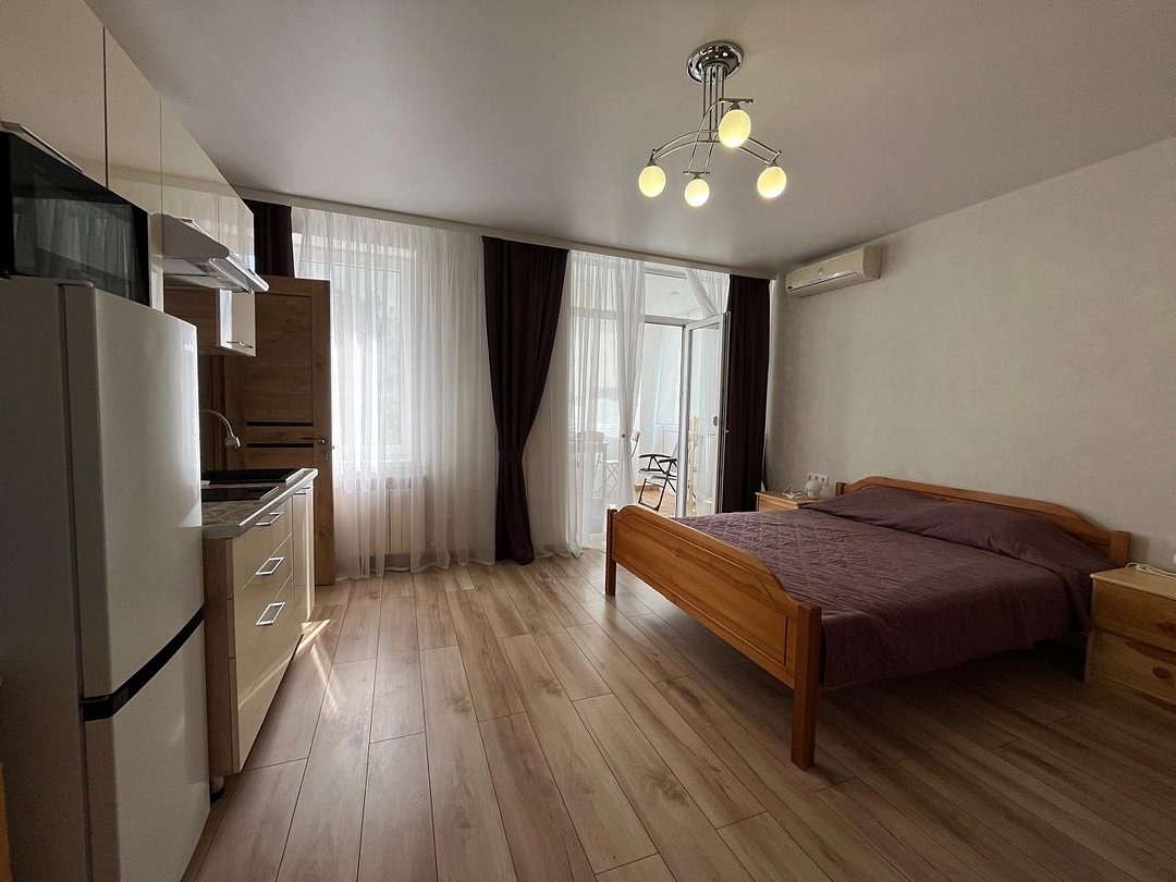 Стандартный 4-местный 1-комнатный (боковой вид на море) №4