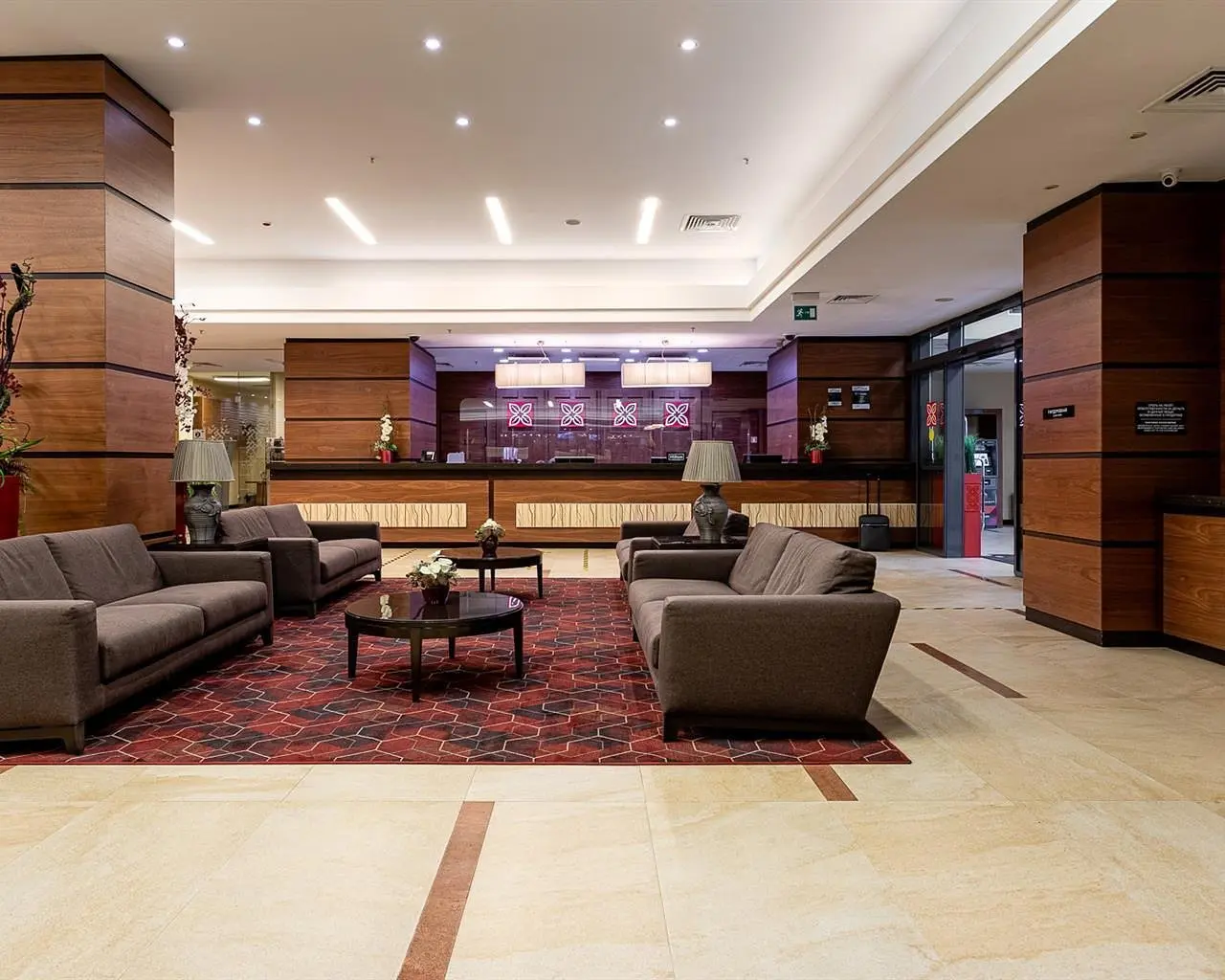 Холл | Hilton Garden Inn Krasnoyarsk, Красноярский край