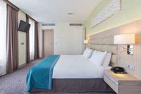 Двухместный люкс с красивым видом из окна двуспальная кровать, Гостиница Нестеров Плаза, Уфа