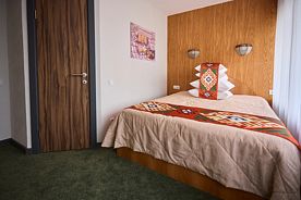 Двухместный номер Стандарт "Иремель" двуспальная кровать, Гостиница Иремель, Уфа