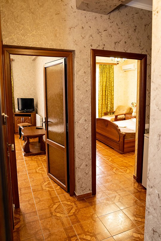 Люкс 5-местный 2-комнатный