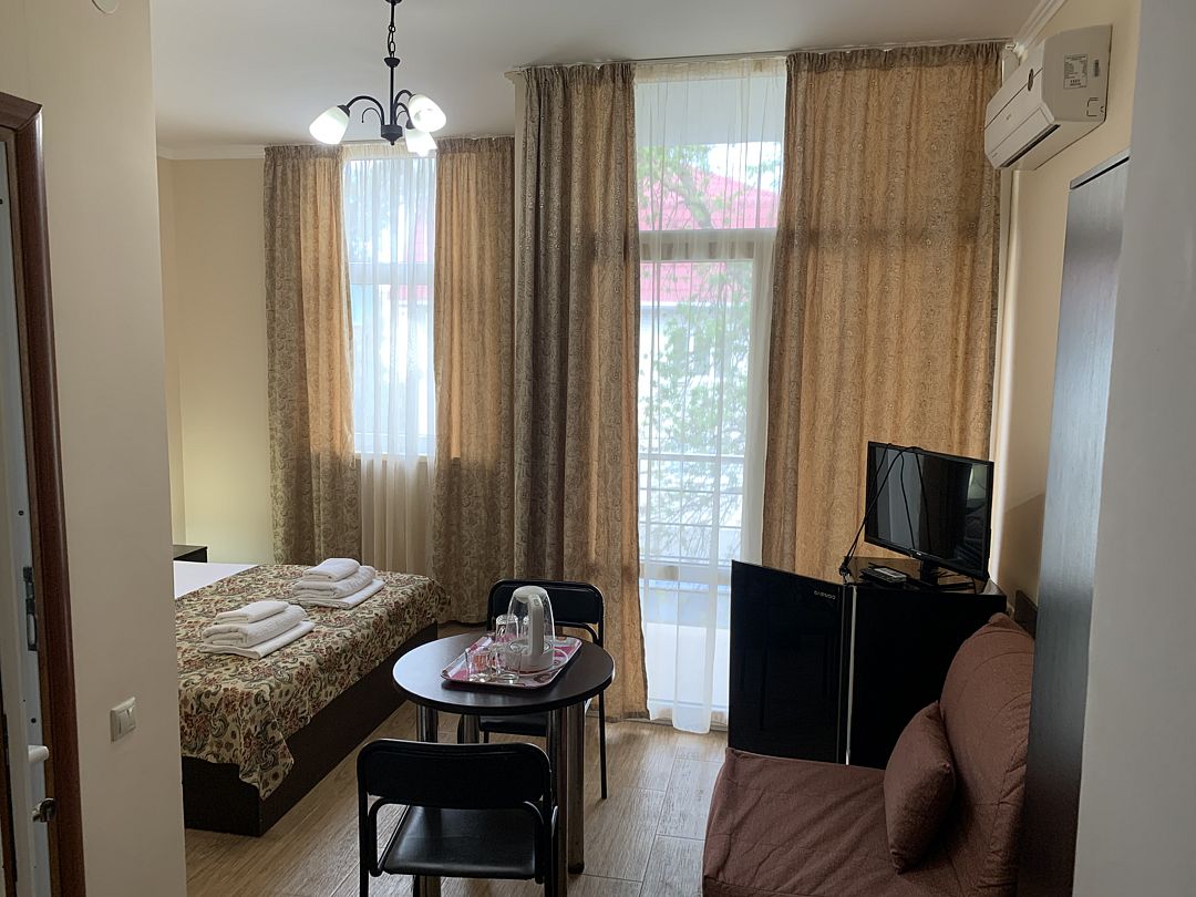 Стандартный 2-местный (2-4 этаж, с балконом)