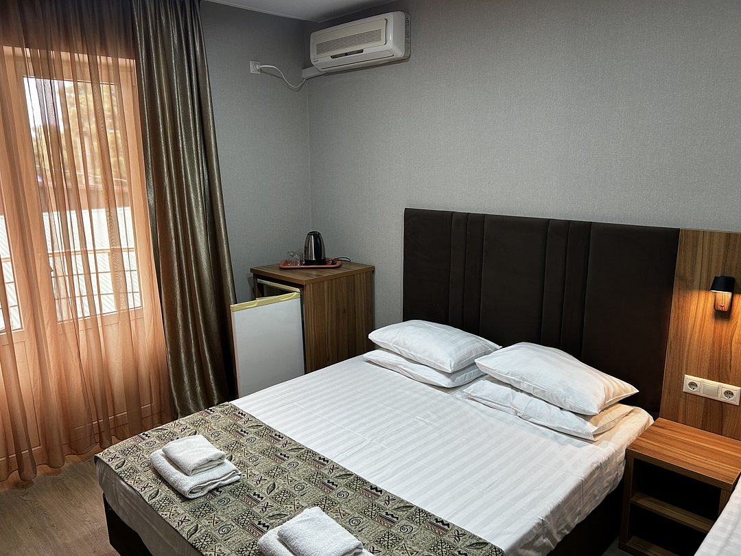 Стандартный 3-местный (2,3 этаж, с балконом)