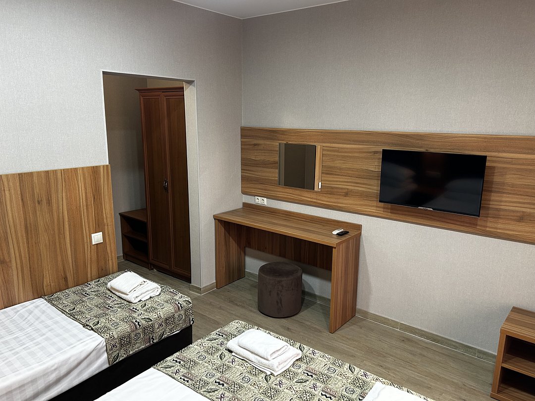 Стандартный 3-местный (2,3 этаж, с балконом)