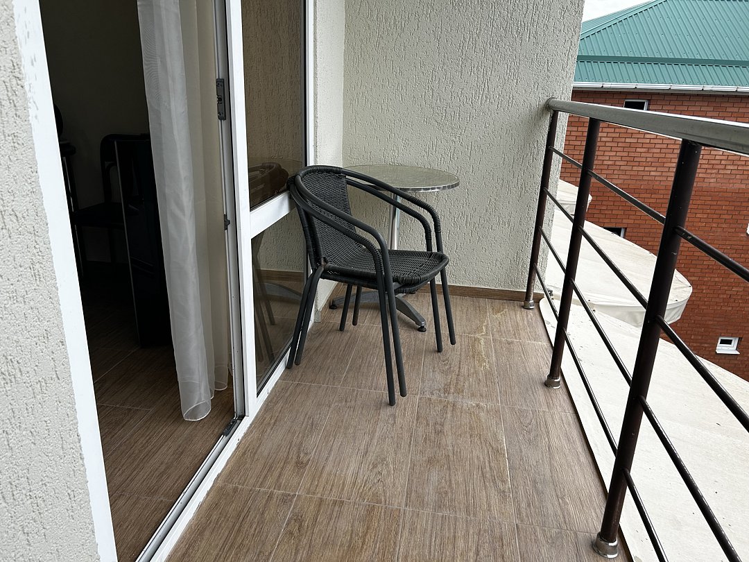 Стандартный Плюс 2-местный (4 этаж, с балконом)