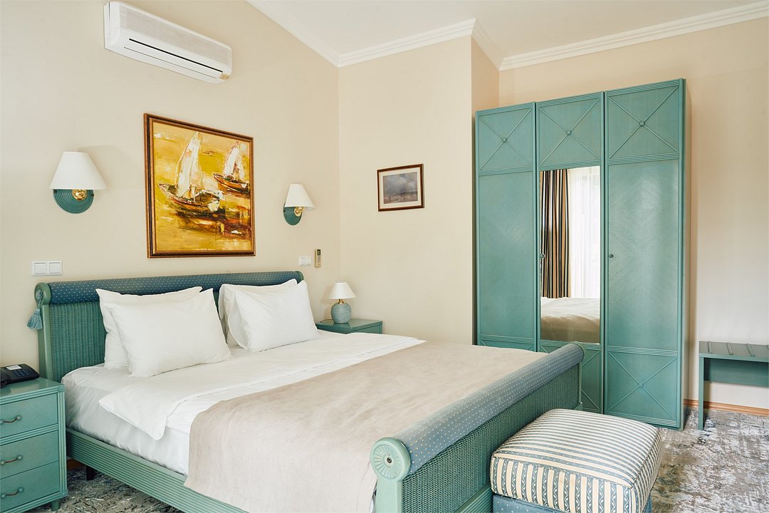 Дуплекс 2-местный 3-комнатный 2-уровневый (с двумя спальнями Вилла 3, 8, SPA-отель)