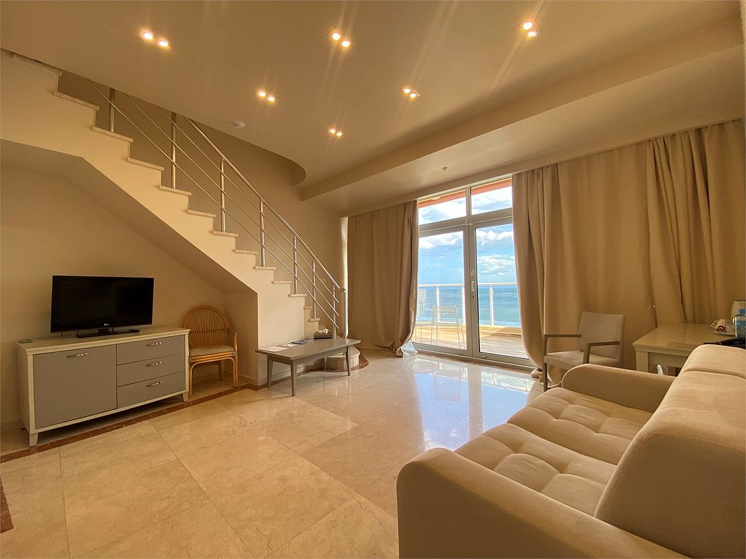 Дуплекс 2-местный 3-комнатный 2-уровневый (с двумя спальнями Вилла 3, 8, SPA-отель)