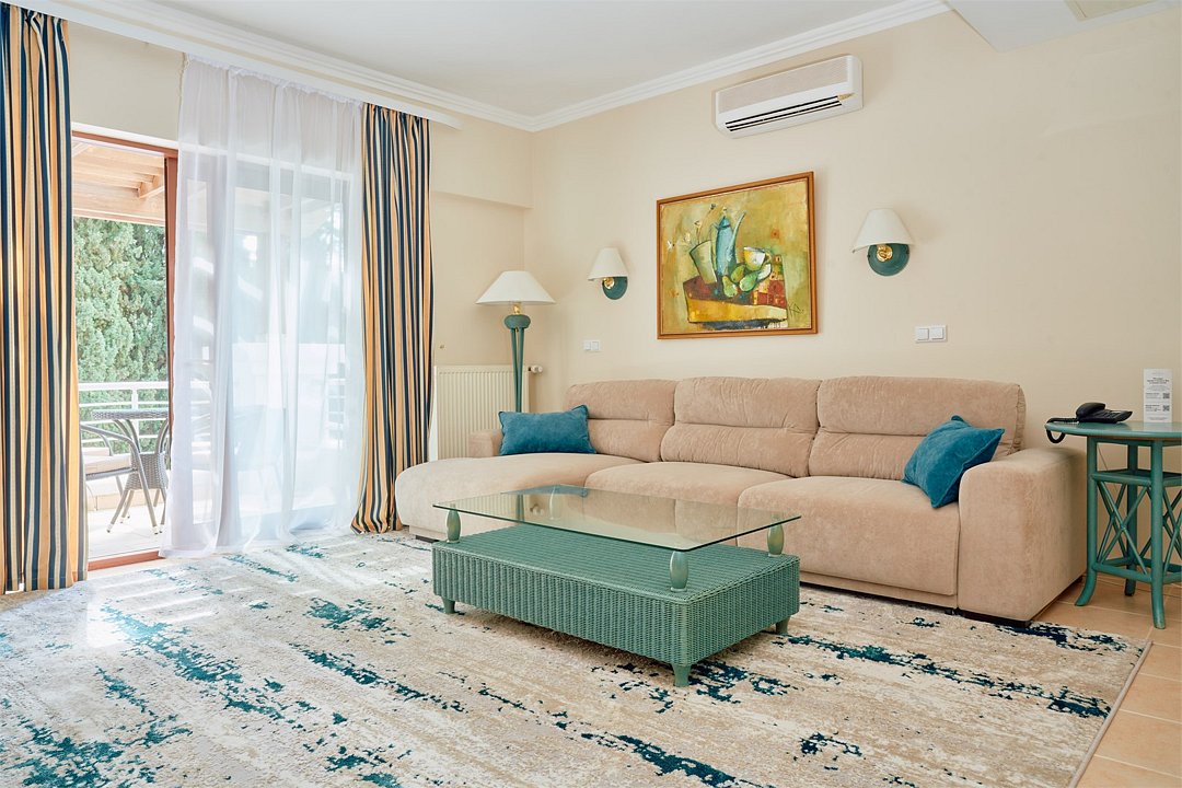 Дуплекс 2-местный 3-комнатный 2-уровневый (с двумя спальнями Вилла 3, 8, SPA-отель)