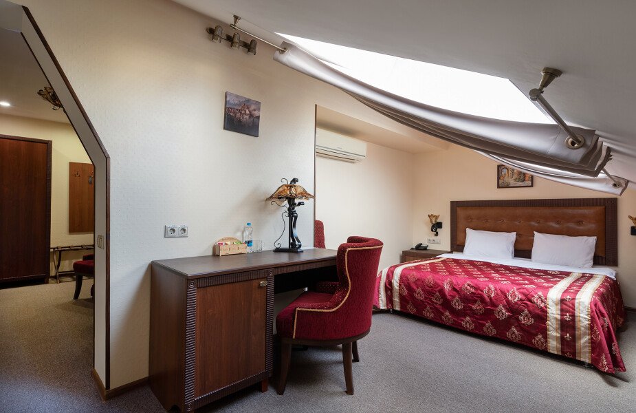 Джуниор сюит 2-местный (без дивана)