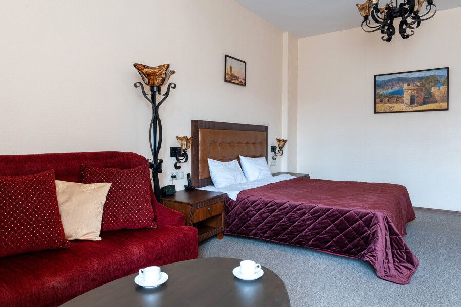 Люкс 2-местный (с джакузи)