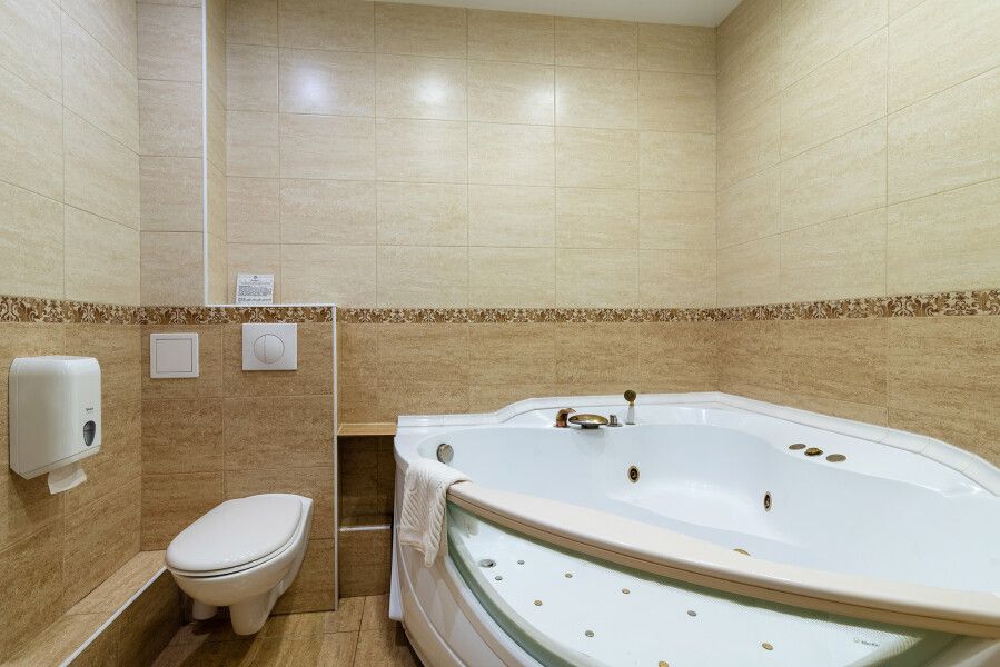 Люкс 2-местный (с джакузи)