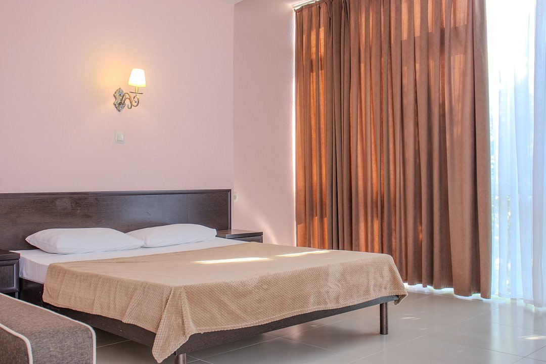 Семейный Студио 3-местный