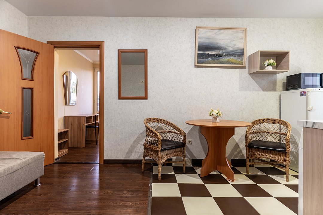 Апартаменты 2-комнатные (с балконом)