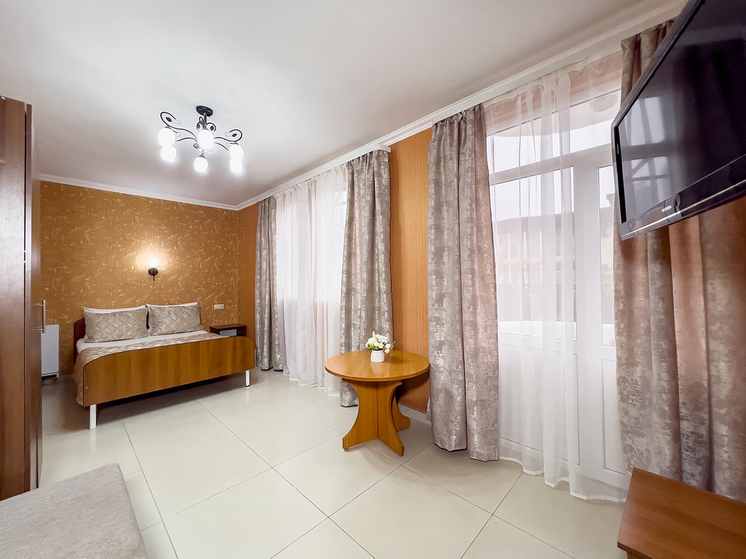 Семейный 4-местный (с балконом)