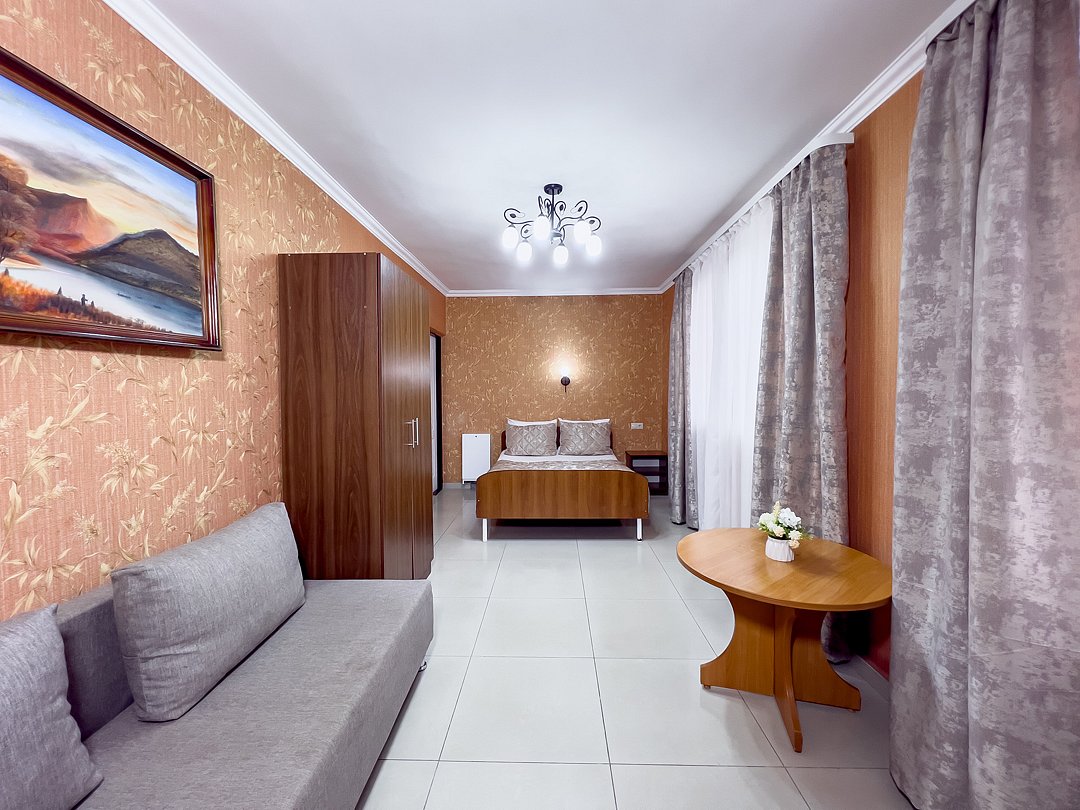 Семейный 4-местный (с балконом)