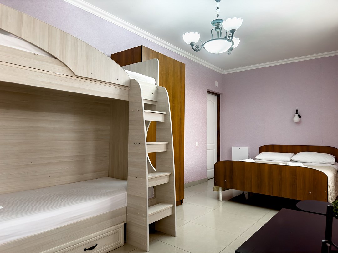 Семейный 4-местный (с балконом)