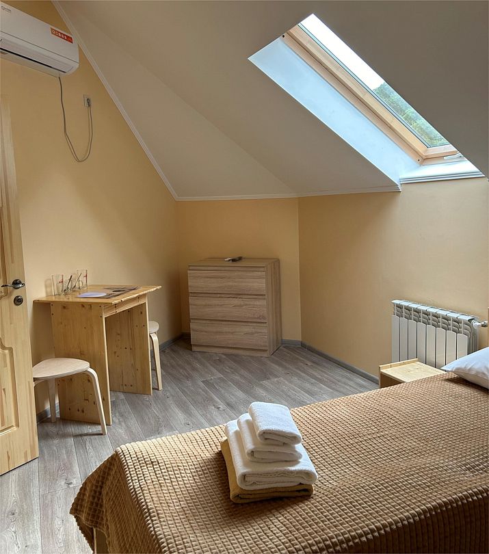 Стандартный 4-местный 2-комнатный (без балкона, с мансардой)