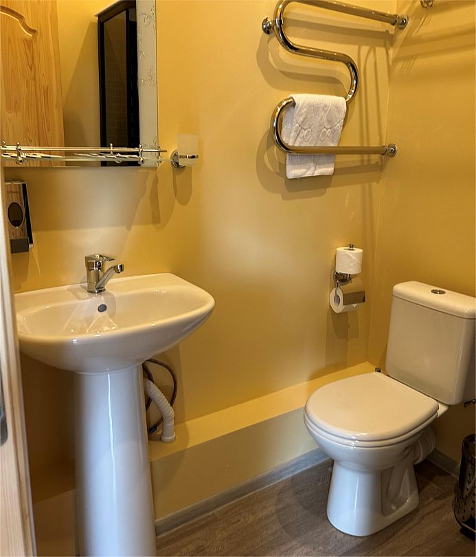 Стандартный 4-местный 2-комнатный (без балкона, с мансардой)