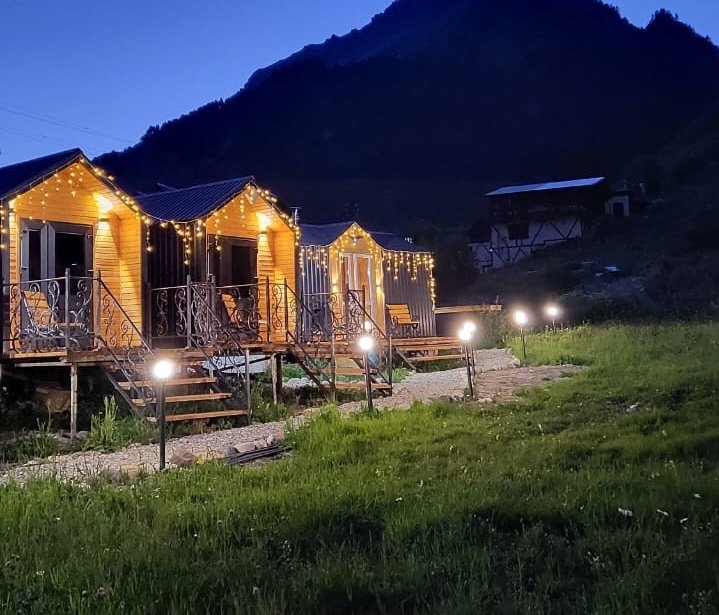 База отдыха  Орлиный Утёс, Республика Кабардино-Балкария, Терскол Эльбрус Эльбрусский район Поляна Азау Байдаево