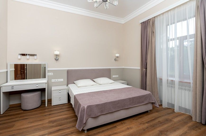 Люкс 2-местный 2-комнатный (в историческом здании)