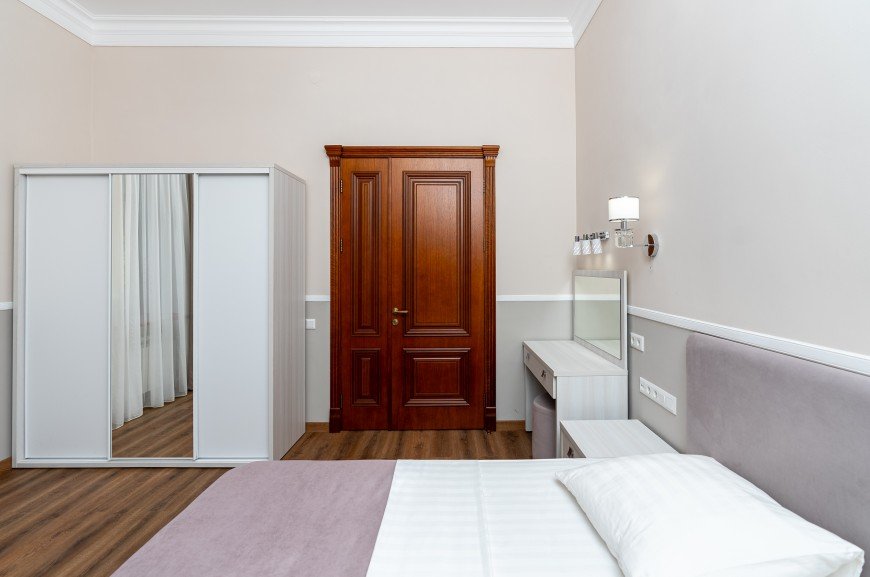 Люкс 2-местный 2-комнатный (в историческом здании)