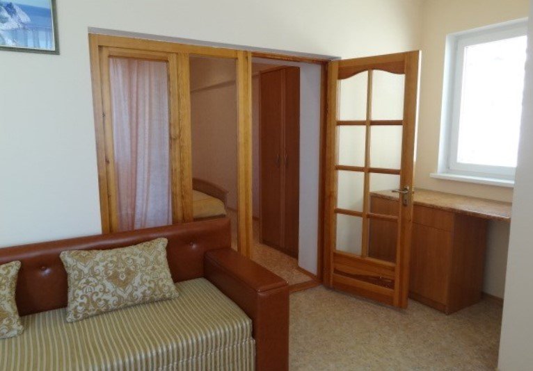 Апартаменты 4-местные 3-комнатные (семейные, эконом)