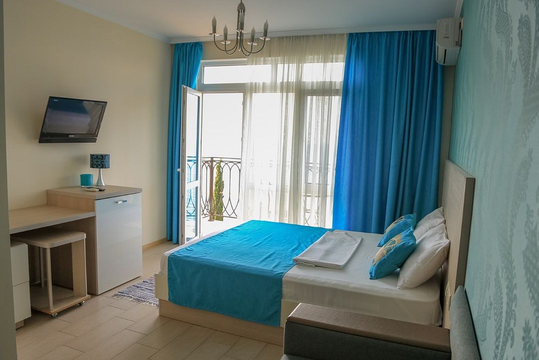 Полулюкс 2-местный 1-комнатный (с балконом)