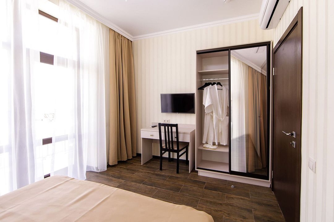 Люкс 5-местный 2-комнатный