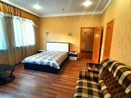 Таврическая 8  Двухкомнатная квартира, Апартаменты-люкс Трёхкомнатные, Ялта