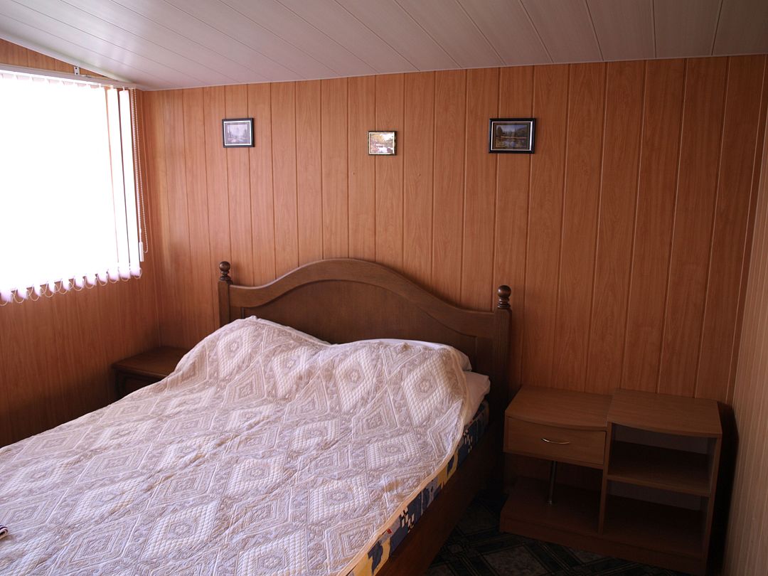 Коттедж 2-местный 2-комнатный (с верандой)