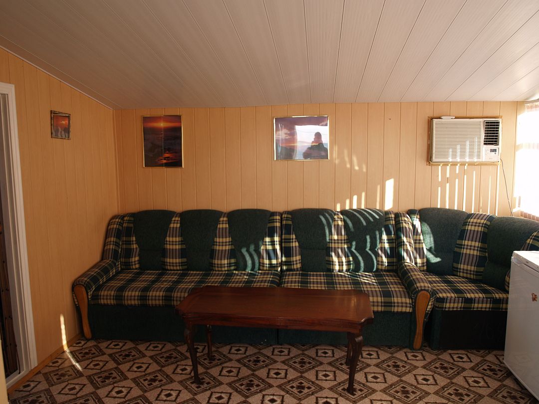 Коттедж 2-местный 2-комнатный (с верандой)