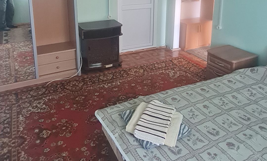 Коттедж 2-местный 2-комнатный (с верандой)