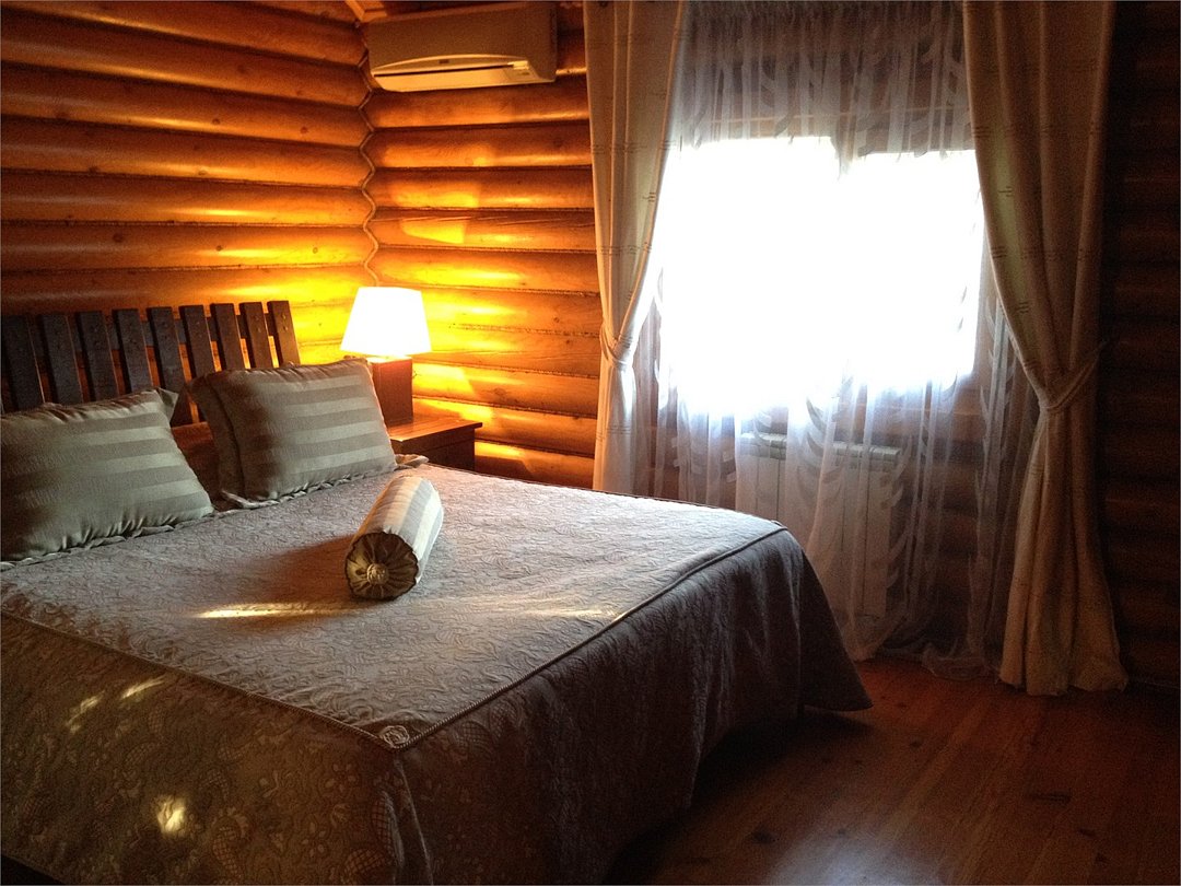 Домик 4-местный 2-этажный 3-комнатный