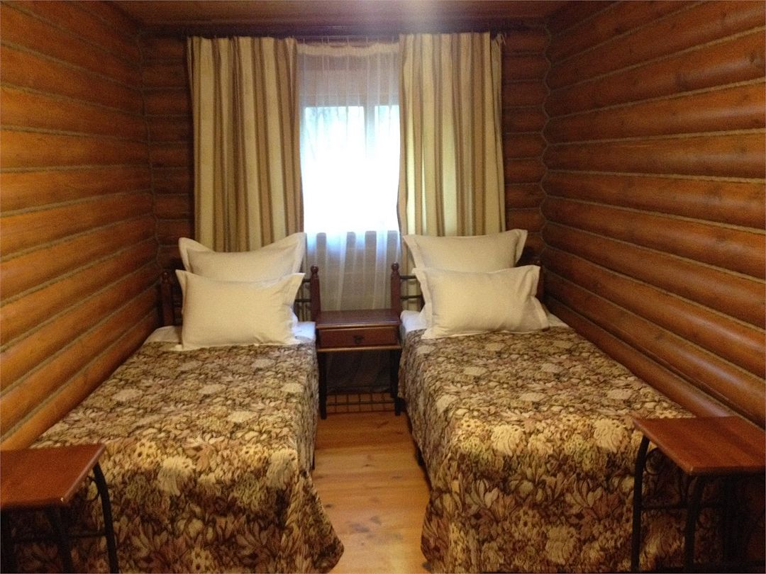 Домик 4-местный 2-этажный 3-комнатный