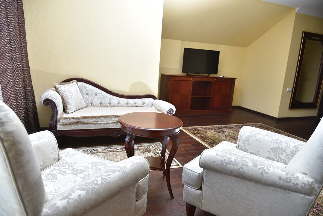 Люкс 2-местный (С видом на двор)3