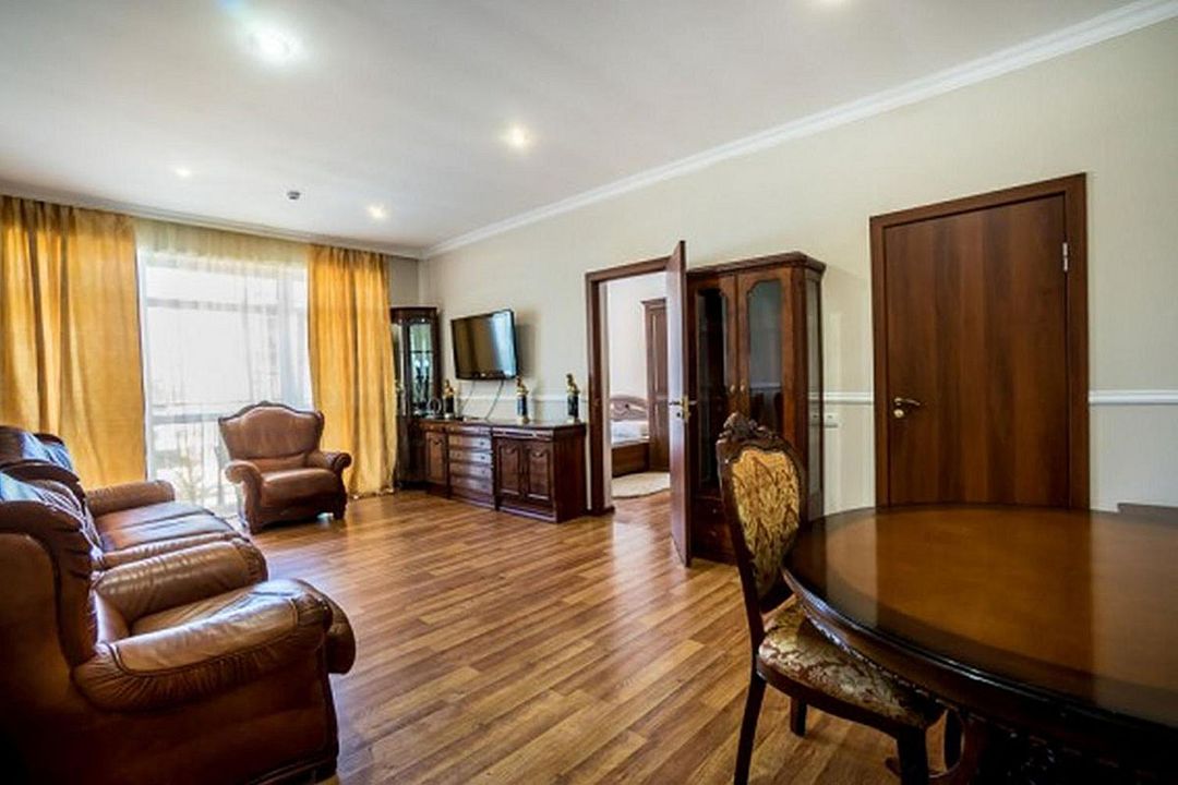 Люкс 4-местный 2-комнатный