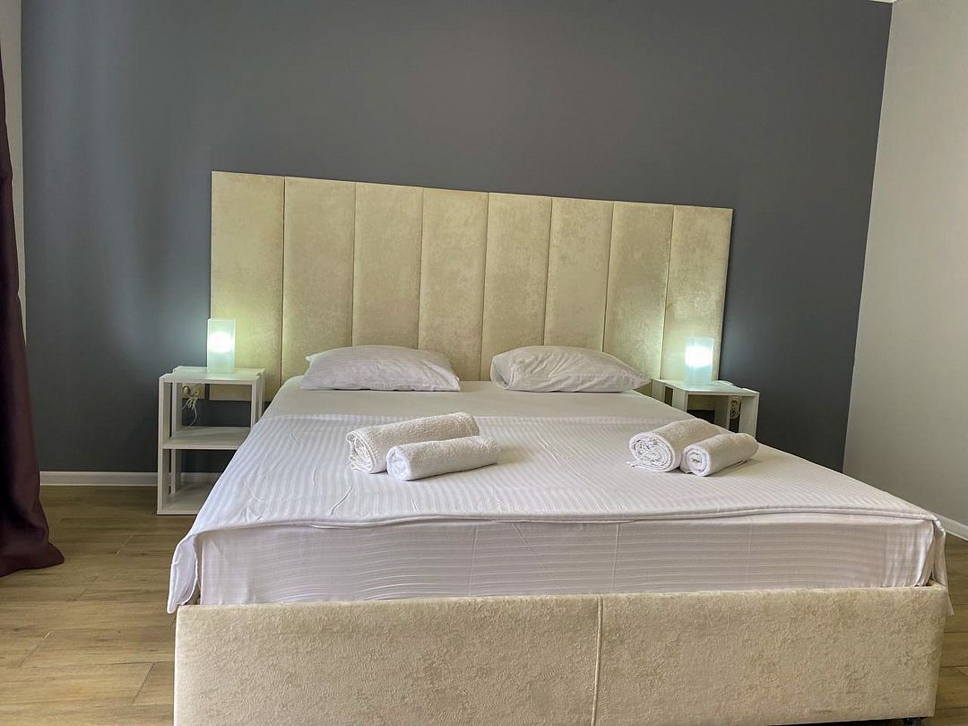 Комфорт 2-местный 1-комнатный (с балконом, 1 этаж)